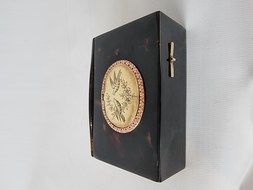 Antique Tortoiseshell singing bird box, most probably by Bontems