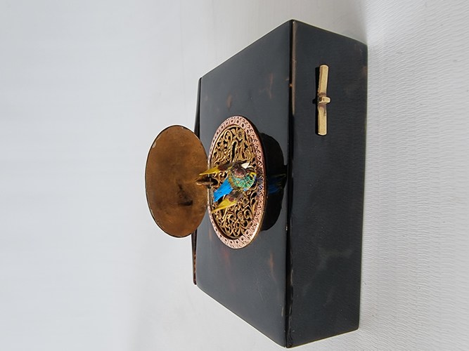 Antique Tortoiseshell singing bird box, most probably by Bontems